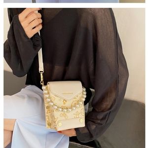 Pearl & Pink Portable Messenger Bag